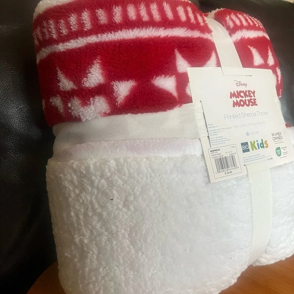 The Big One Disney Mickey Mouse Snowflake Christmas Sherpa Throw Blanket 50
